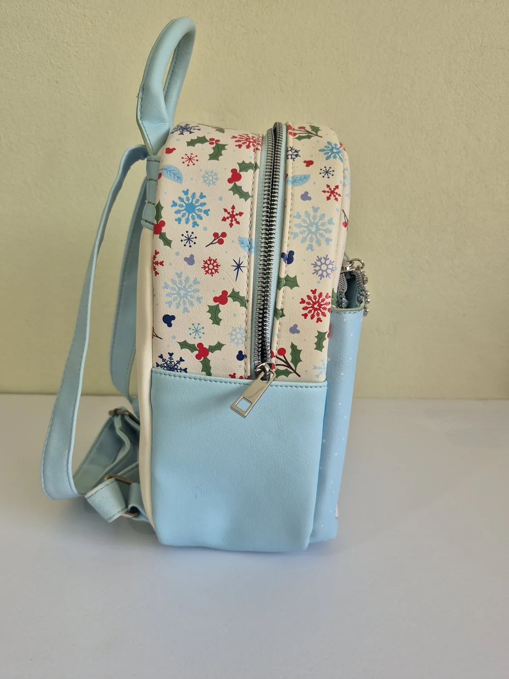 Disney Kids Blue Minnie & Mickey Snow Play Backpack